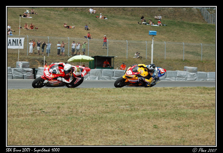SBK_SuperStock_1000_Brno_07_010.jpg