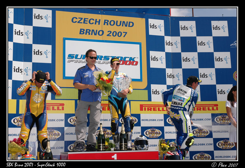 SBK_SuperStock_1000_Brno_07_018.jpg