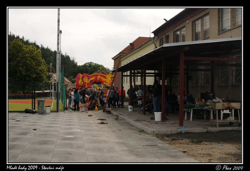 Mlade_hody_09_staveni_maje_004.jpg
