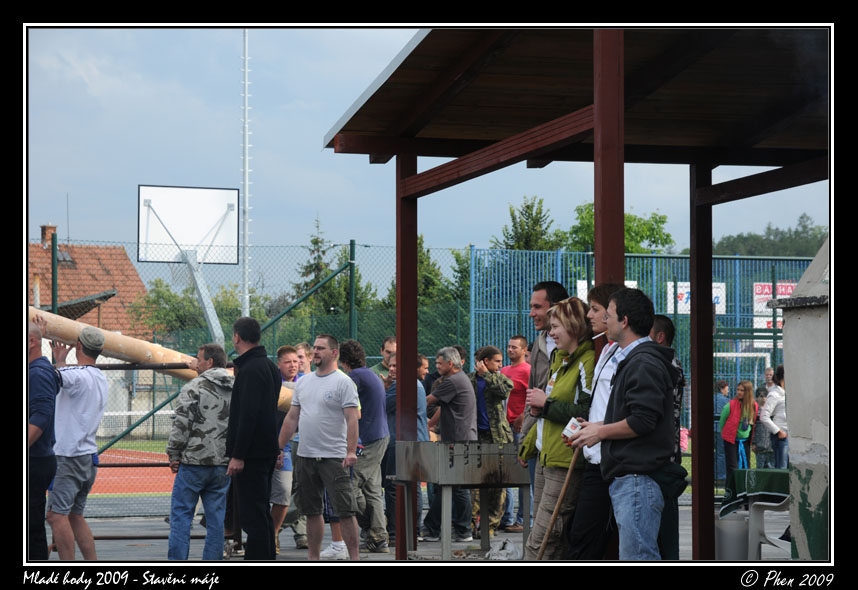 Mlade_hody_09_staveni_maje_085.jpg