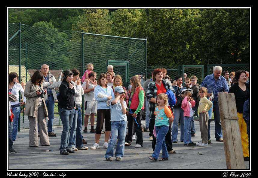 Mlade_hody_09_staveni_maje_109.jpg