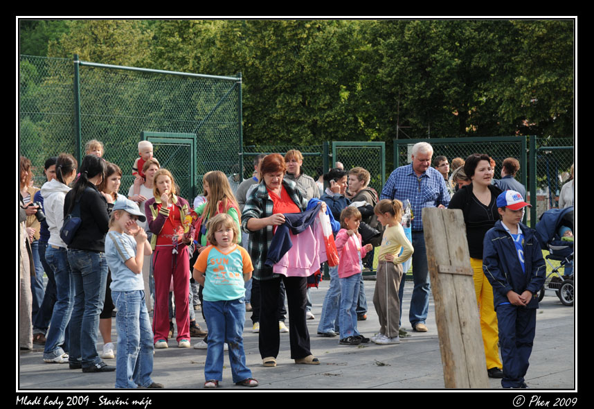 Mlade_hody_09_staveni_maje_111.jpg