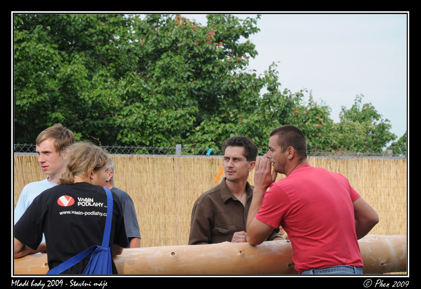 Mlade_hody_09_staveni_maje_127.jpg