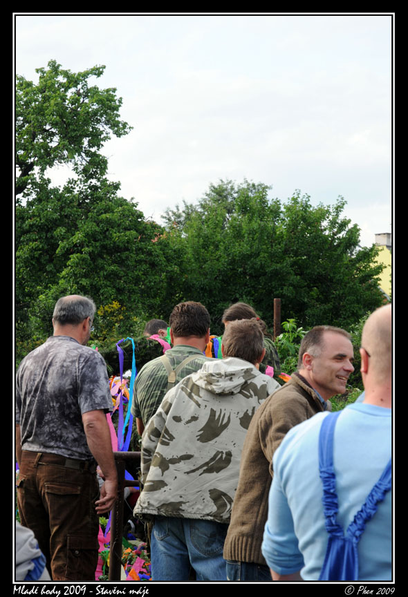 Mlade_hody_09_staveni_maje_130.jpg