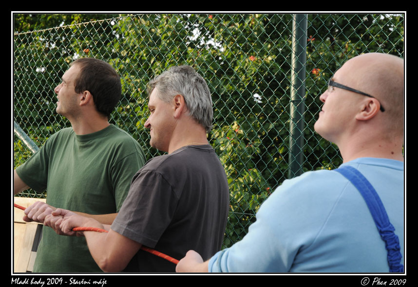 Mlade_hody_09_staveni_maje_306.jpg