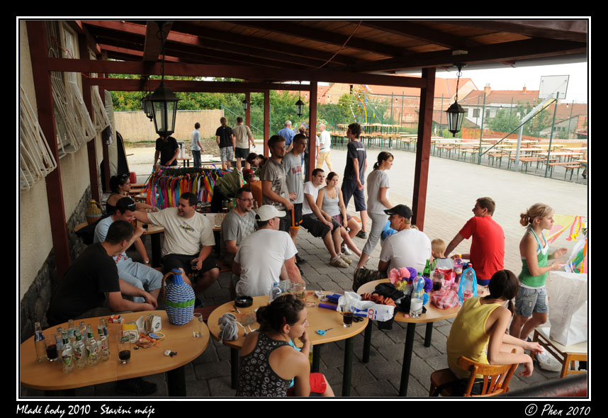 Mlade_hody_10_staveni_maje_007.jpg