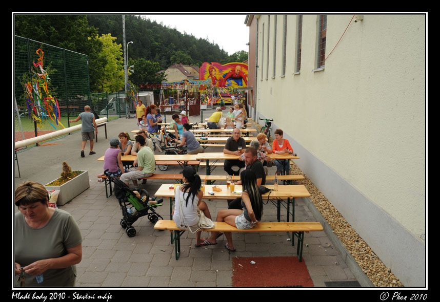 Mlade_hody_10_staveni_maje_009.jpg
