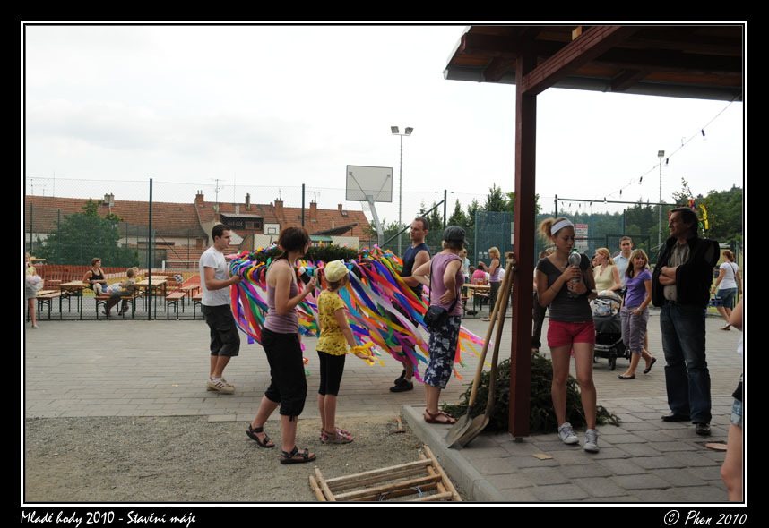 Mlade_hody_10_staveni_maje_021.jpg
