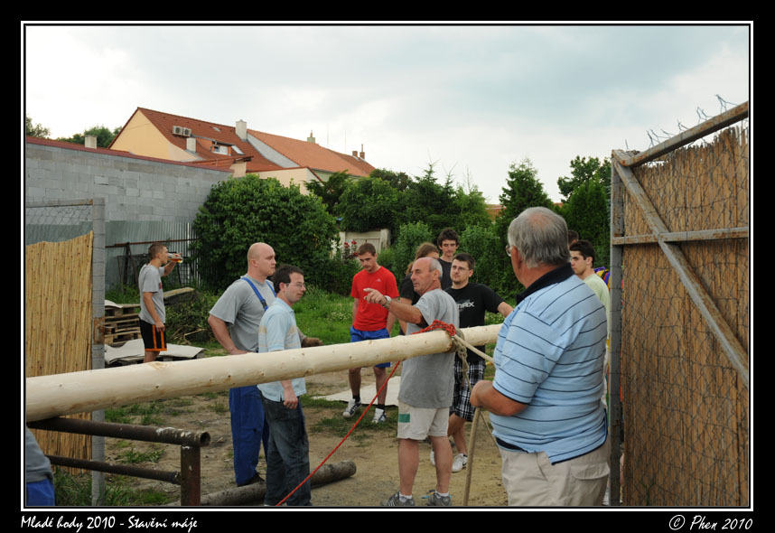 Mlade_hody_10_staveni_maje_033.jpg