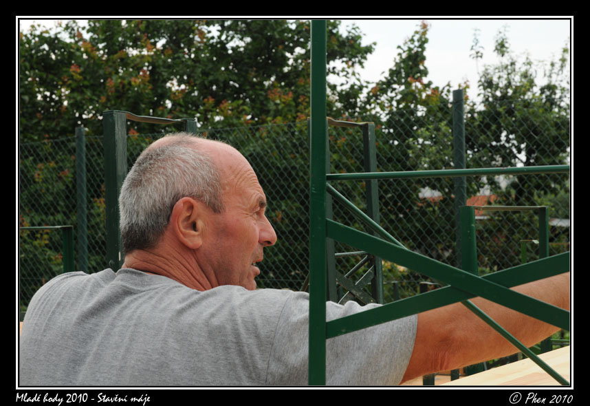 Mlade_hody_10_staveni_maje_080.jpg
